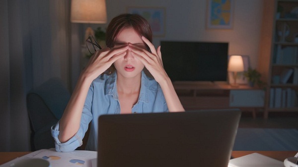 Làn da sẽ lão hóa nhanh chóng nếu bạn thường xuyên thức khuya.