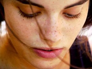 Hormone cortisol là "thủ phạm" làm rối loạn nội tiết tố nữ, đặc biệt là estrogen.