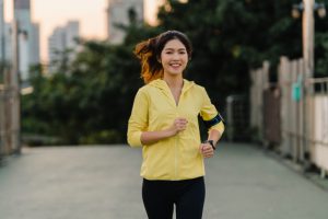 Việc điều chỉnh thói quen sinh hoạt cũng giúp làm giảm stress hiệu quả, đặc biệt là các hoạt động thể chất.
